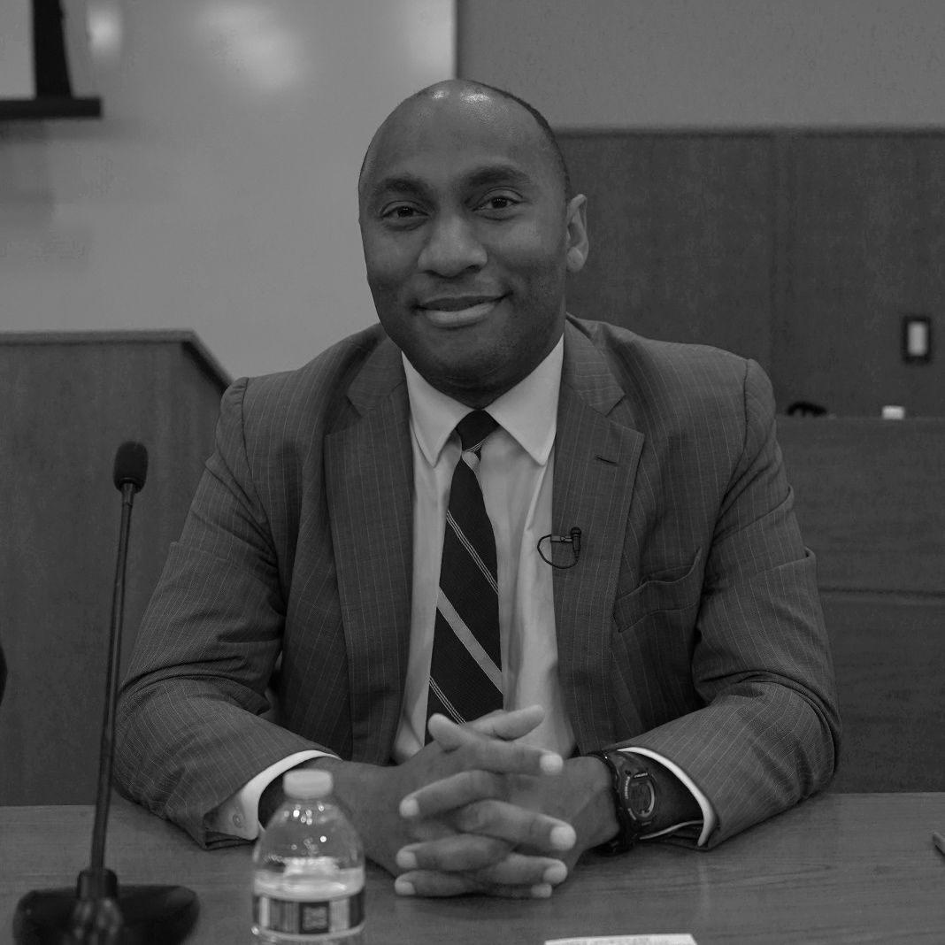 County Mayor Lee Harris